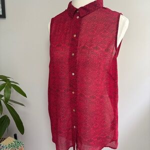 H&M Red and Black Patterned Top